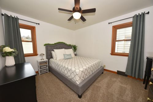 3329 89, Milwaukee WI 53227-4525 exterior