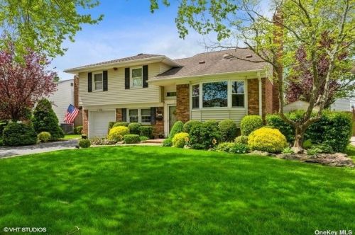 1374 Blue Spruce Ln, North Wantagh, NY 11793-2527