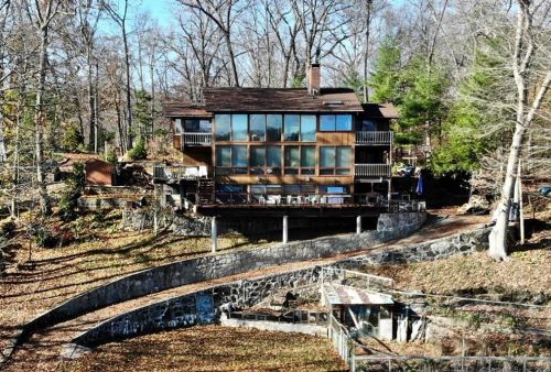 67 Bogus Hill Rd, Danbury, CT 06812-2801