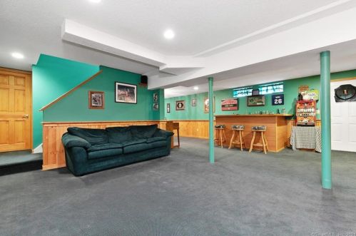 54 Jacobson Farm Rd, East Hampton CT  06424-1659 exterior