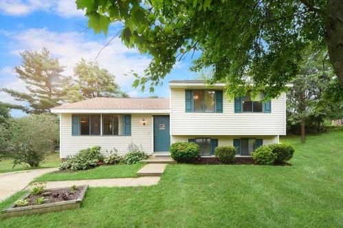 117 Summit Ridge Dr, Bridgeville, PA 15017-1119