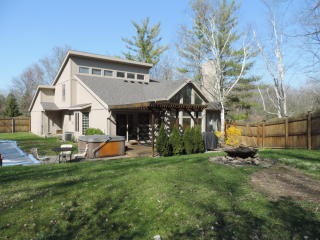 8316 Claridge Rd, Indianapolis, IN 46260-4916