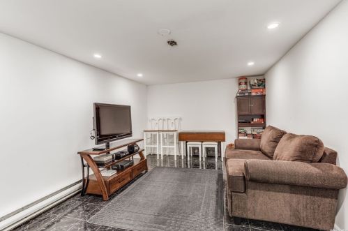 129 Crystal Brook Hollow Rd, Mount Sinai NY  11766-2102 exterior