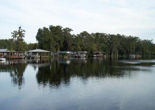 129 Edgewater Rd, Satsuma, FL 32189-2115