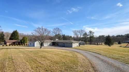 275 Willow Dr, Zanesville OH  43701-1252 exterior