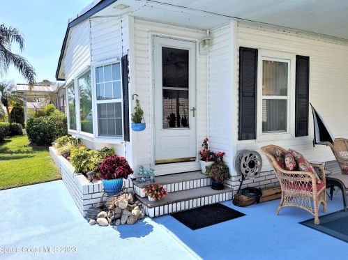 7642 Niantic Ave, Sebastian, FL 32976-7778