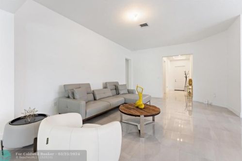 17451 41 St, Hollywood FL 33029-5035 exterior