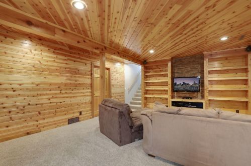 380 Pondview Ln, Chaska MN  55318-2873 exterior