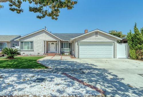 1860 Petaluma Ave, Long Beach, CA 90815-3648