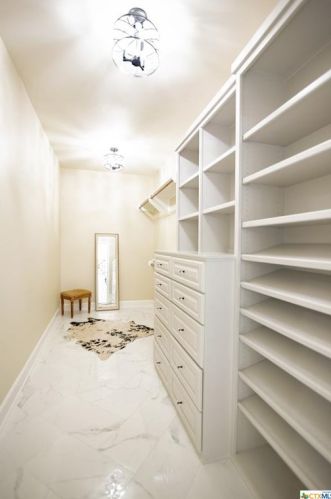 101 Legend Dr, Victoria TX  77904-3854 exterior