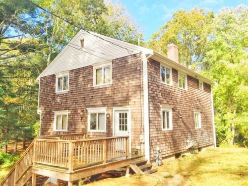 8 Tasmania Dr, Yarmouth, MA 02675-2156