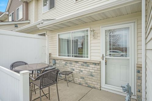 3018 Pinehurst Dr, Faribault, MN 55021-9213