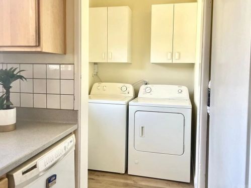 6103 Michelson St, Lakewood CA  90712-1413 exterior