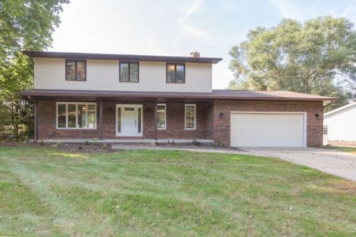 5955 Snowshoe Cir, Canton, OH 44718-2233