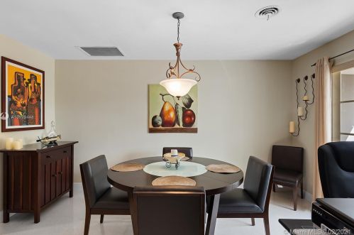 800 46th Ave, Hollywood FL  33021-5909 exterior