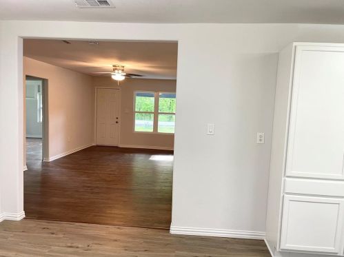 705 Main St, Greenville TX  75401-2027 exterior