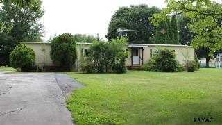14 Hickory Nut Rd, Shrewsbury, PA 17361-1824
