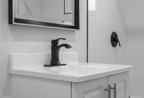 1301 Marcelle St, Compton CA  90221-4413 exterior