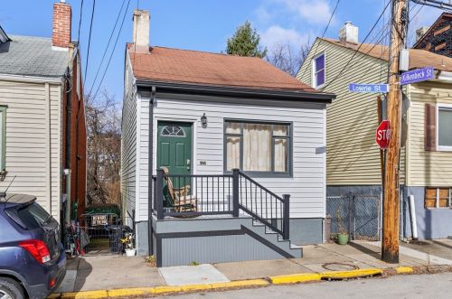 1322 Lowrie St, Pittsburgh, PA 15212-4326