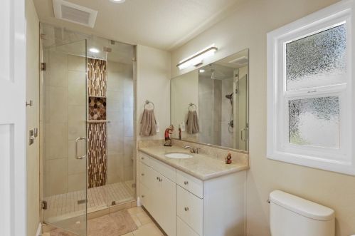1308 Highland Dr, Modesto CA  95354-1548 exterior