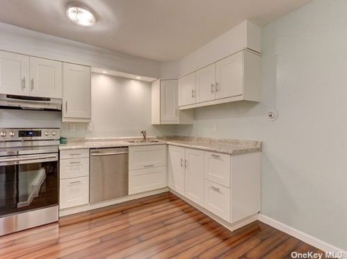 2534 Sawmill Rd, North Bellmore NY  11710-2322 exterior