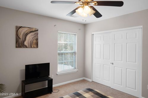 72 Shadow Moss Dr, Beaufort SC  29906-6005 exterior