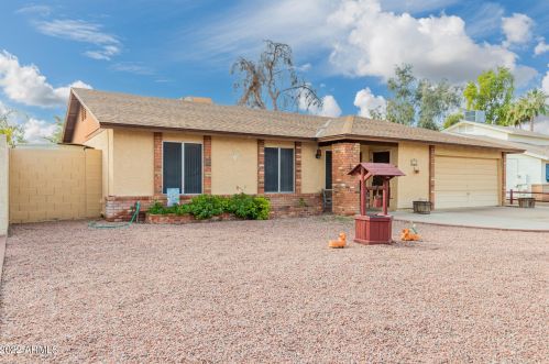1521 Mcnair St, Chandler, AZ 85224-1266