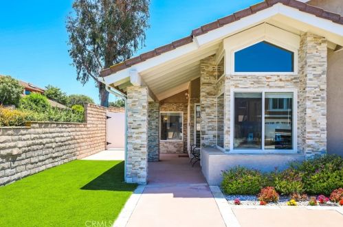 16 Ensueno, Irvine, CA 92620-1844