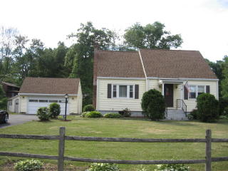 1095 Matianuck Ave, Windsor, CT 06095-3212