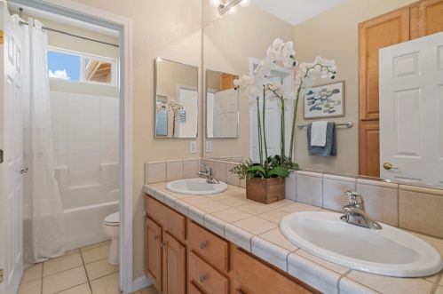 3909 Edgeview Ct, Modesto CA  95355-7318 exterior