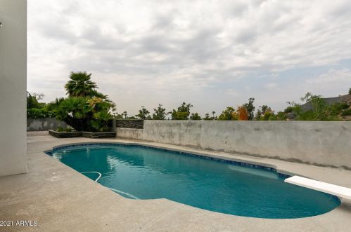 7614 20th St, Phoenix AZ  85020-4703 exterior