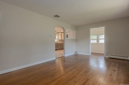 21 Stanley Rd, Garnerville NY  10923-1504 exterior