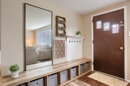 5114 Caste Dr, Pittsburgh, PA 15236-1606