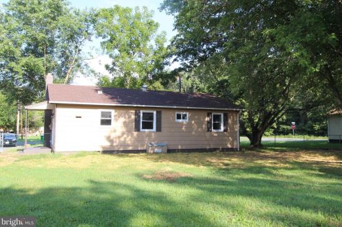 1 Old Barn Rd, Richmond National Battlefiel VA  22835-9008 exterior