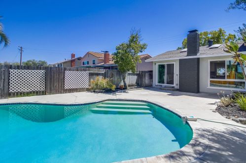 6979 Bobhird Dr, San Diego CA  92119-2021 exterior