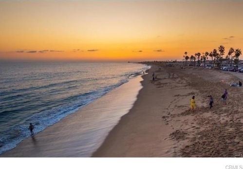 12 Latitude Ct, Newport Beach CA  92663-2102 exterior