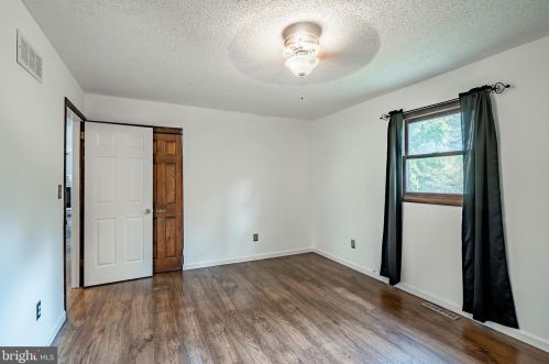 1950 Bergdoll Ave, Boothwyn PA exterior