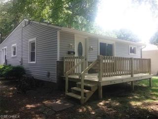 417 Lansing Rd, Akron, OH 44312-2226