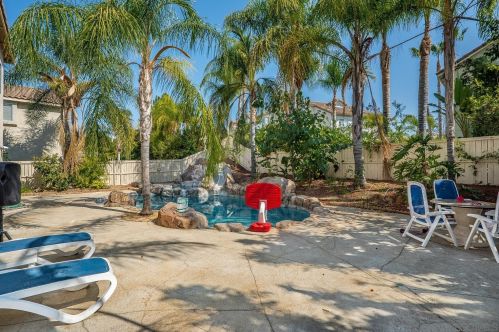 29487 Georgetown Ln, Temecula CA  92591-2803 exterior