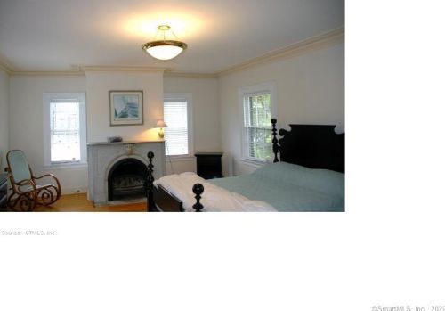 252 Water St, Stonington CT  06378-2931 exterior