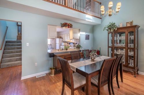 7097 Clubview Dr, Bridgeville PA 15017-3617 exterior