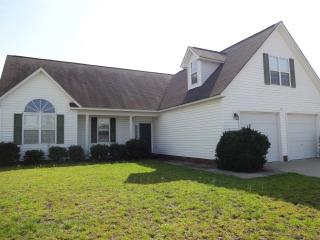1241 Mingary Ave, Fayetteville NC  28306-3558 exterior