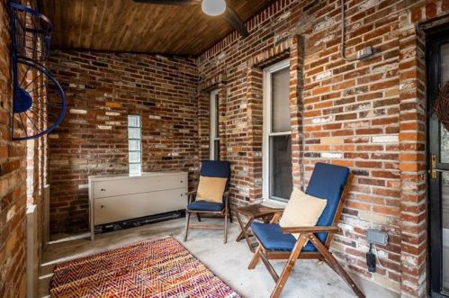 155 Gaskell St, Pittsburgh, PA 15211-1607