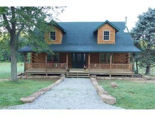 9461 Morges Rd, Waynesburg, OH 44688-9309
