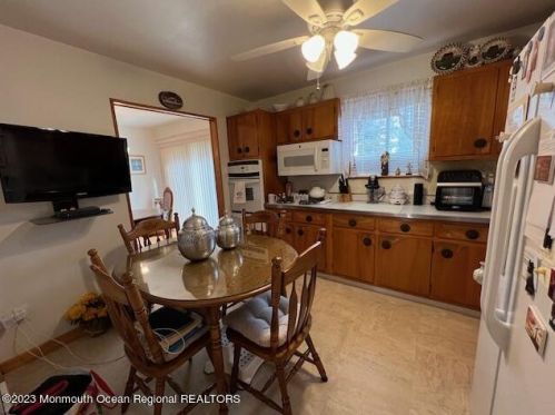 107 Manhattan St, Jackson Twp NJ  08527-2545 exterior