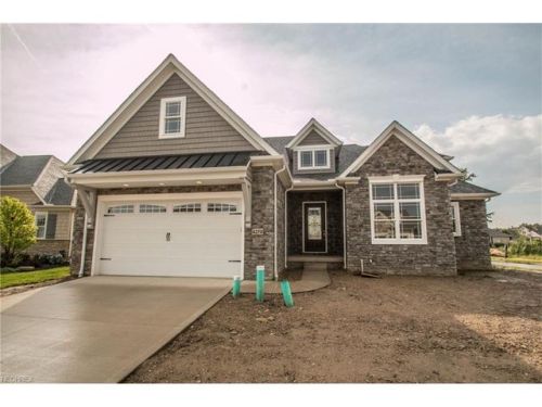 4270 Saint Theresa Blvd, Avon, OH 44011