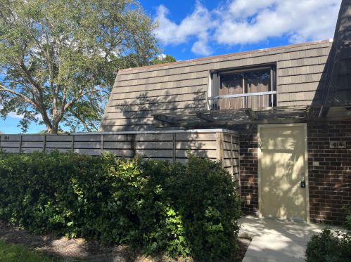 414 4th Ter, West Palm Beach, FL 33418-3659