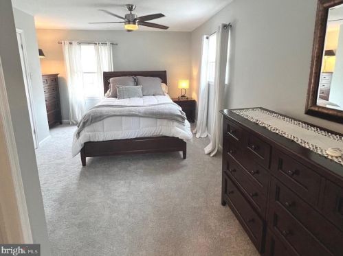 337 Hanby Cir, Boothwyn PA  19061-2319 exterior