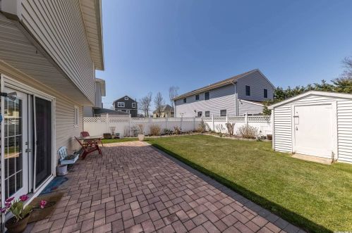 139 Baisley Ave, East Rockaway NY  11518-1823 exterior