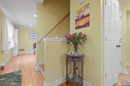 427 Dorchester Rd, Ridgewood, NJ 07450-5507